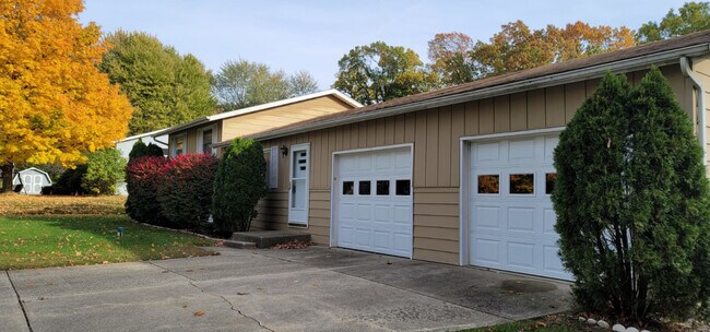 Building Photo - 18220 Chipstead Dr