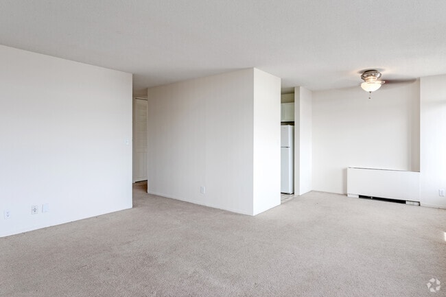 2BR, 1.5BA - 1095 SF - Thornton Place Apartments