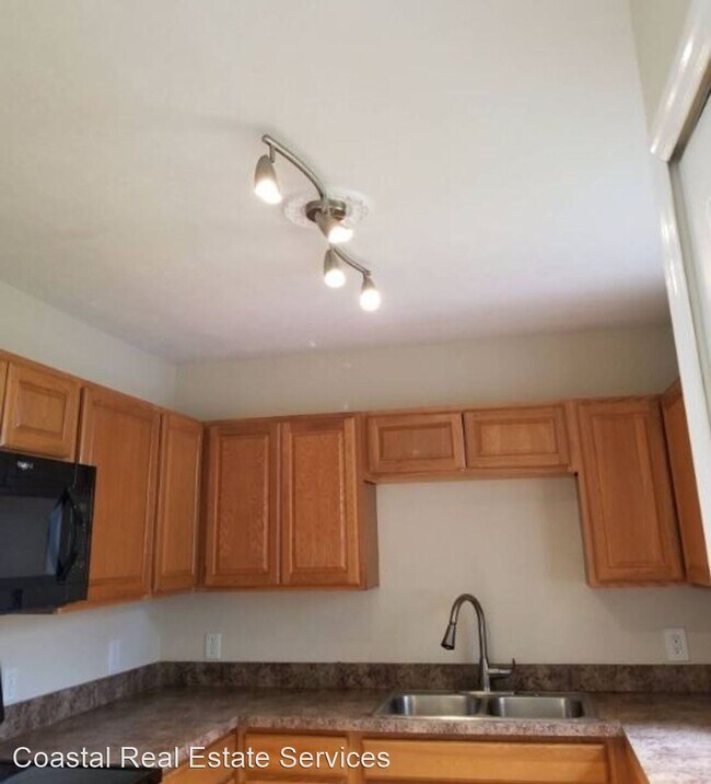 Building Photo - 3 br, 1.5 bath House - 228 SE Prima Vista ...