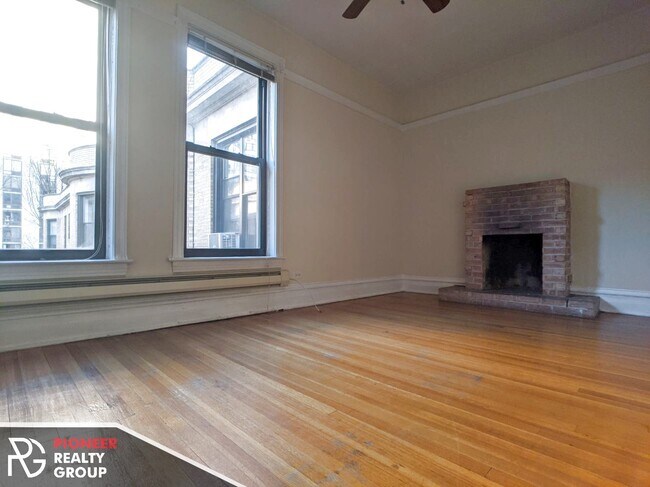 Foto del edificio - 1224 N Dearborn St