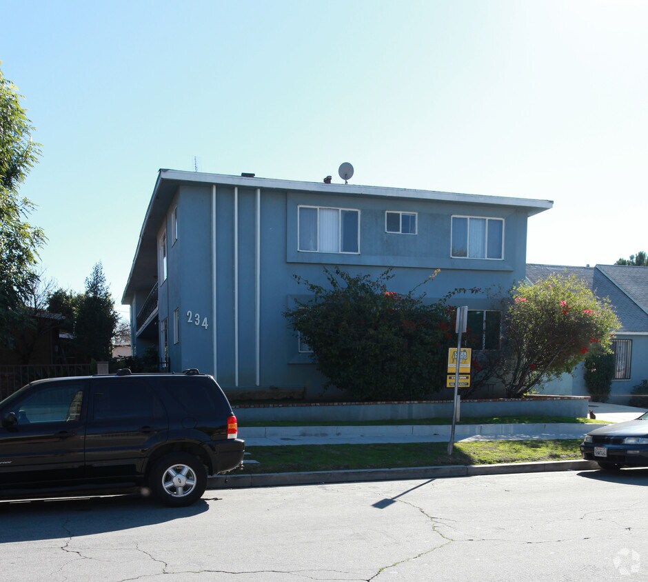 Building Photo - 234 W Elm Ave