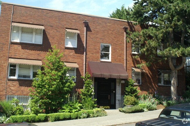 Building Photo - Harrison Court