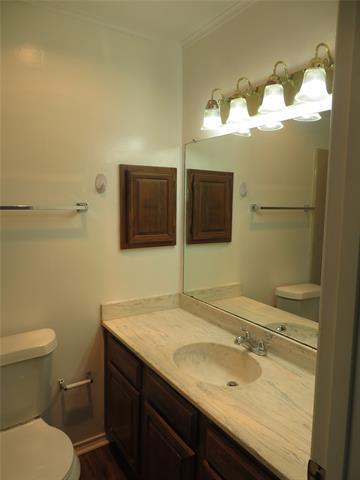 Foto del edificio - 200 Idle Creek Ln
