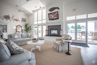 Interior Photo - Tanglewood Lake