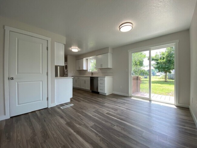 Foto del edificio - 14904 E Longfellow Ave