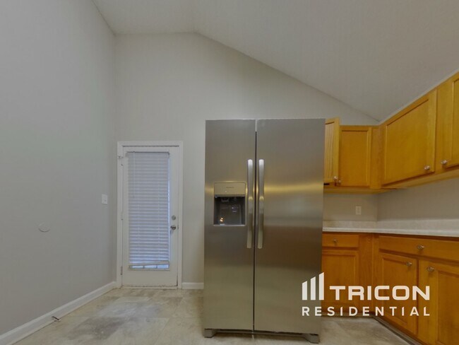 Foto del edificio - 4878 Brookwood Pl