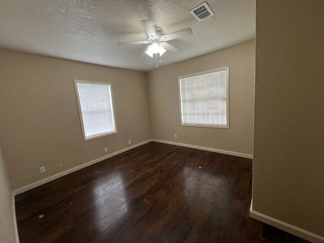 Building Photo - 4060 Usan St