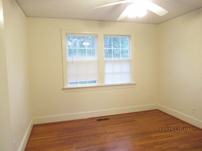 Building Photo - 12 Henderson St