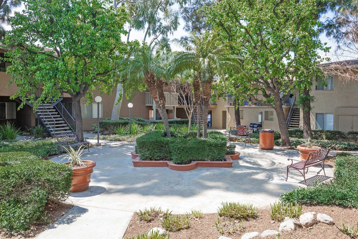 Five Coves Apartment Homes Apartments in Anaheim, CA Westside Rentals