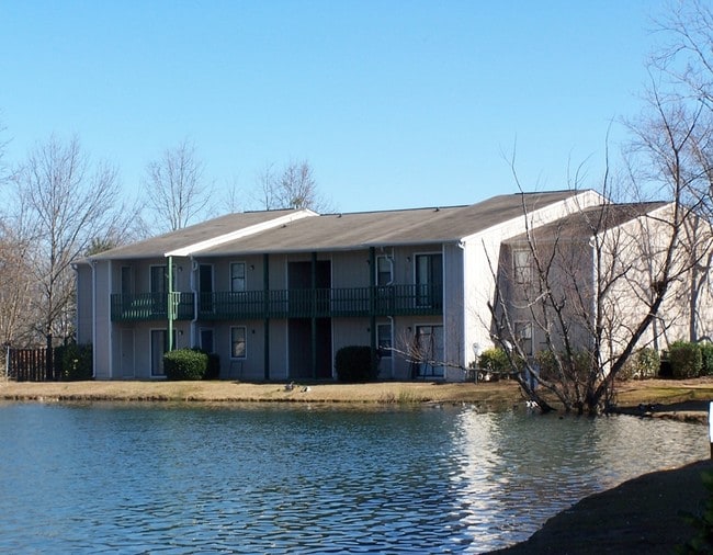 Building Photo - Lake Vista Apartments