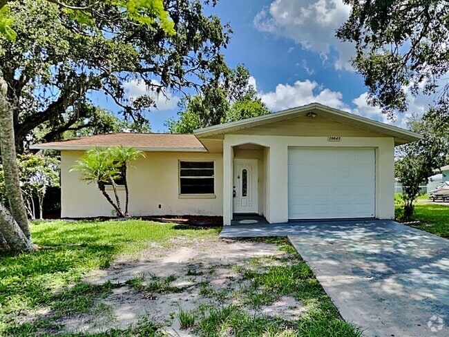 Building Photo - 39643 Meadowood Loop