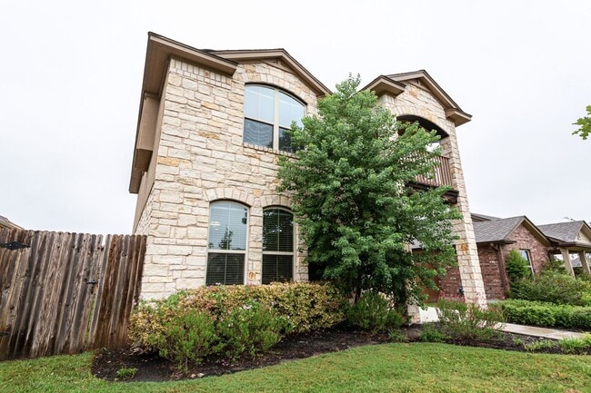 Building Photo - 605 Allens Creek Way