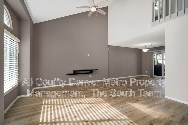 Foto del edificio - 4371 Malta St