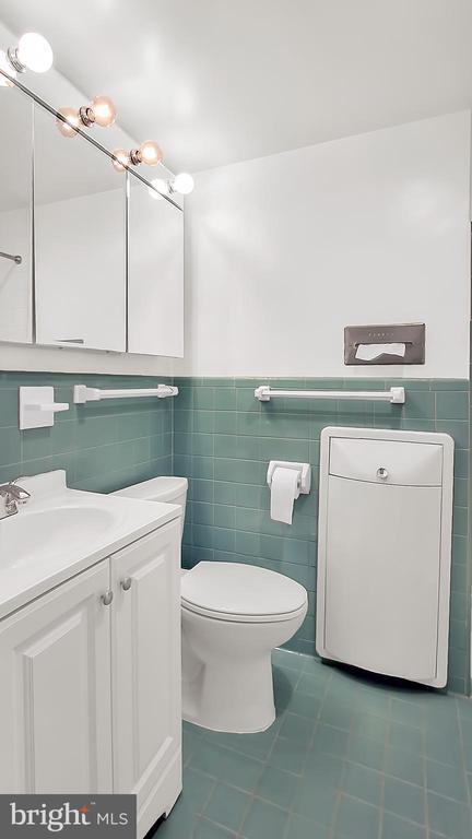 Foto del edificio - 10201 Grosvenor Pl