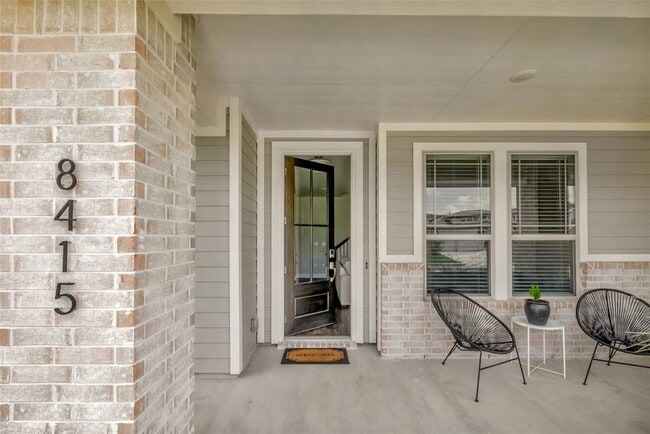 Building Photo - 8415 Laughlin Ln