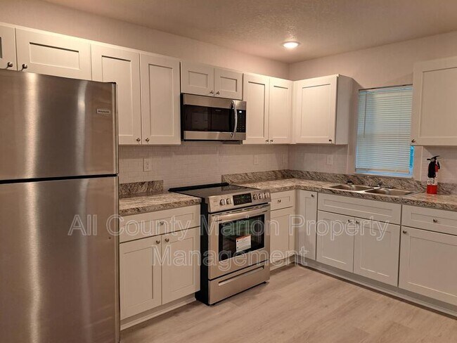 Foto del edificio - 2137 SW Fort King St