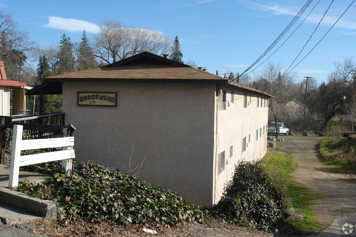 Primary Photo - BROOKWOOD