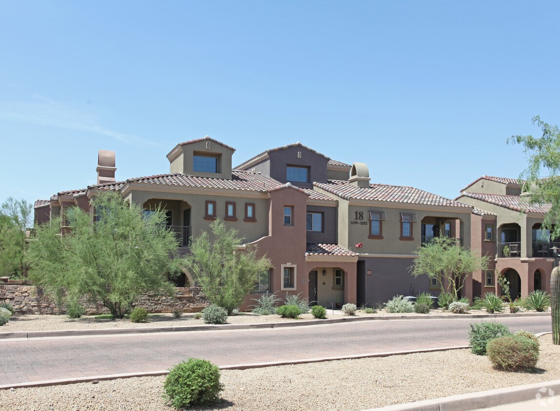 Aviano at Desert Ridge Apartments Phoenix, AZ