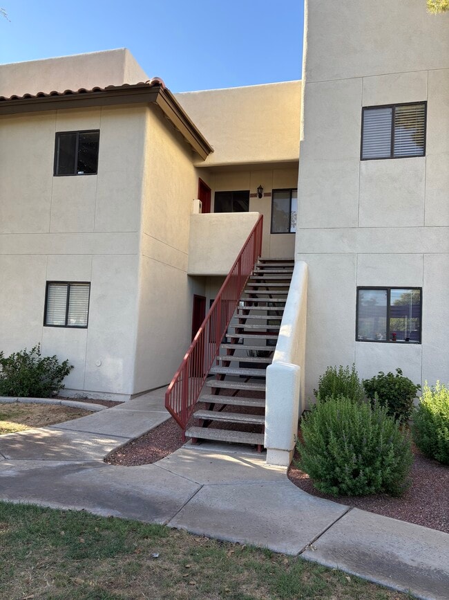 Foto del edificio - 750 E Northern Ave