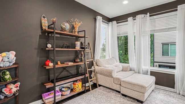 Building Photo - Modern Corner Townhome with Split AC & 2-Car Garage Near Alderwood Mall