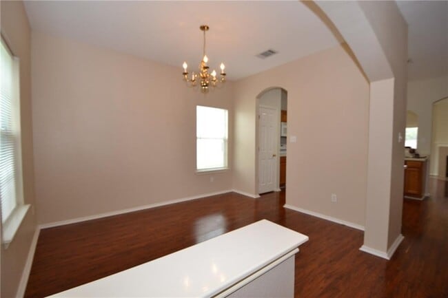 Building Photo - 112 Brown St