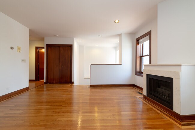 Building Photo - 315 S Ashland Ave