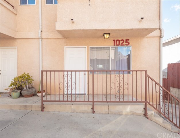 Building Photo - 1025 Coronado Terrace