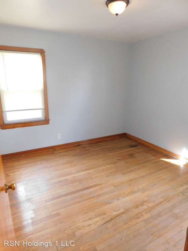 Building Photo - 3 br, 1 bath House - 4801 ROCKWOOD RD