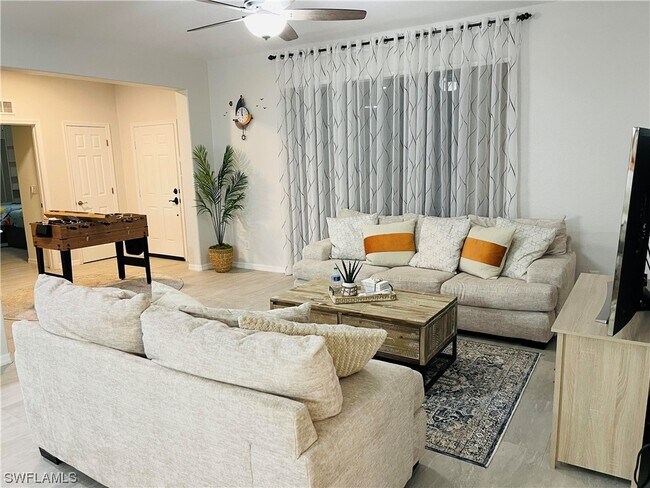 Foto del edificio - 3919 Recreation Ln
