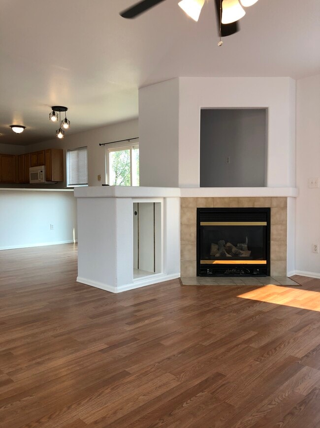 Photo - 955 Winebrook Way House