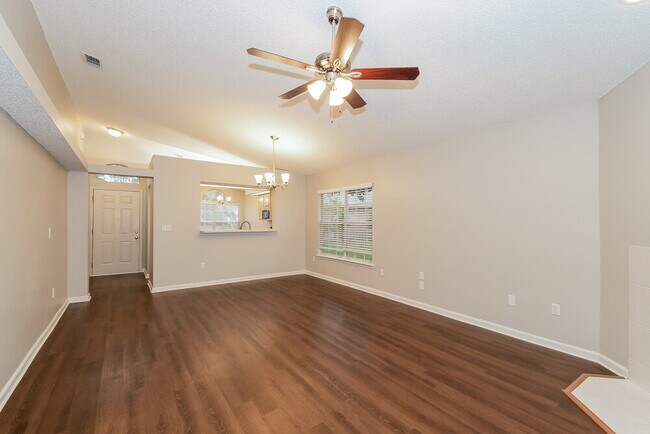 Building Photo - 7410 Carriage Side Ct