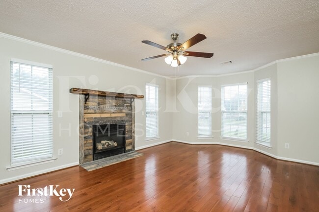 Foto del edificio - 4604 Cherrywood Dr