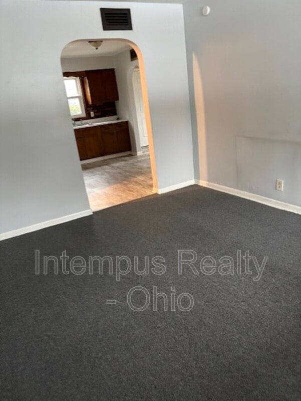 Foto del edificio - 802 Palmer Ave