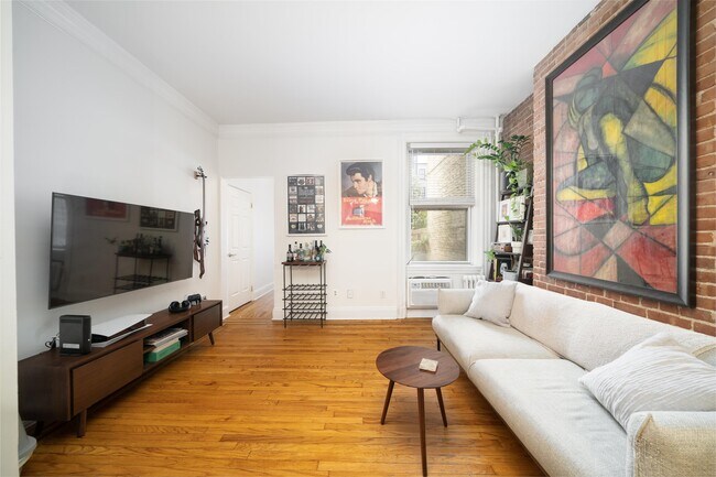 Foto del edificio - 825 Washington St