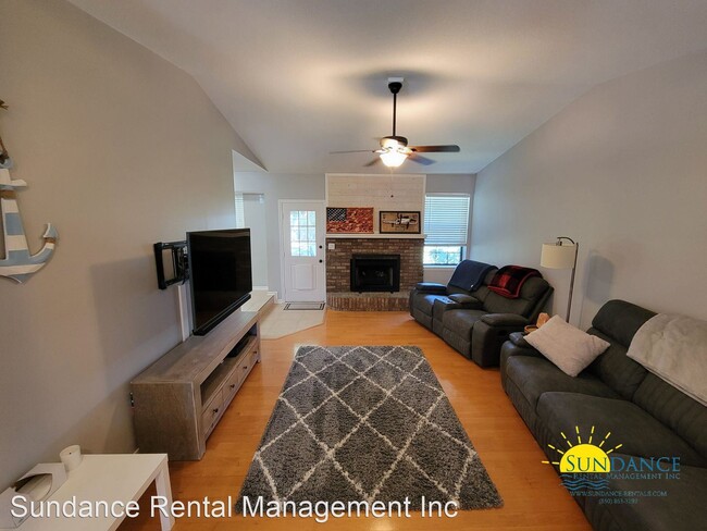 Building Photo - 3 br, 2 bath House - 340 Primrose Circle