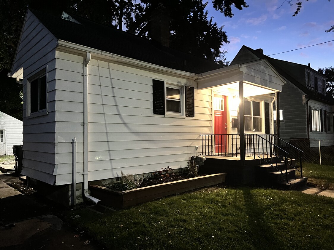 Primary Photo - 2218 Ohio Ave