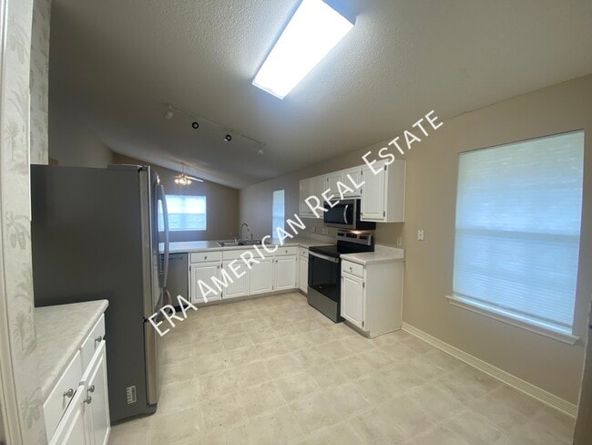 Building Photo - 9725 Leeward Way