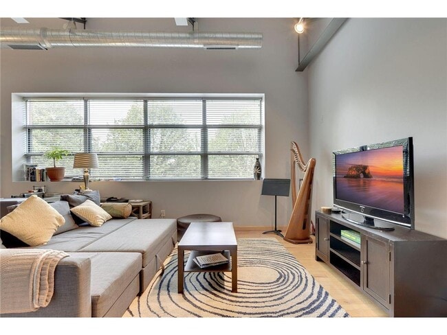 Foto del edificio - 111 E Franklin Ave