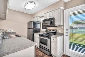 Keep your kitchen clutter-free with a spacious pantry, perfect for storing dry goods, small applianc - Three60 North Apartments