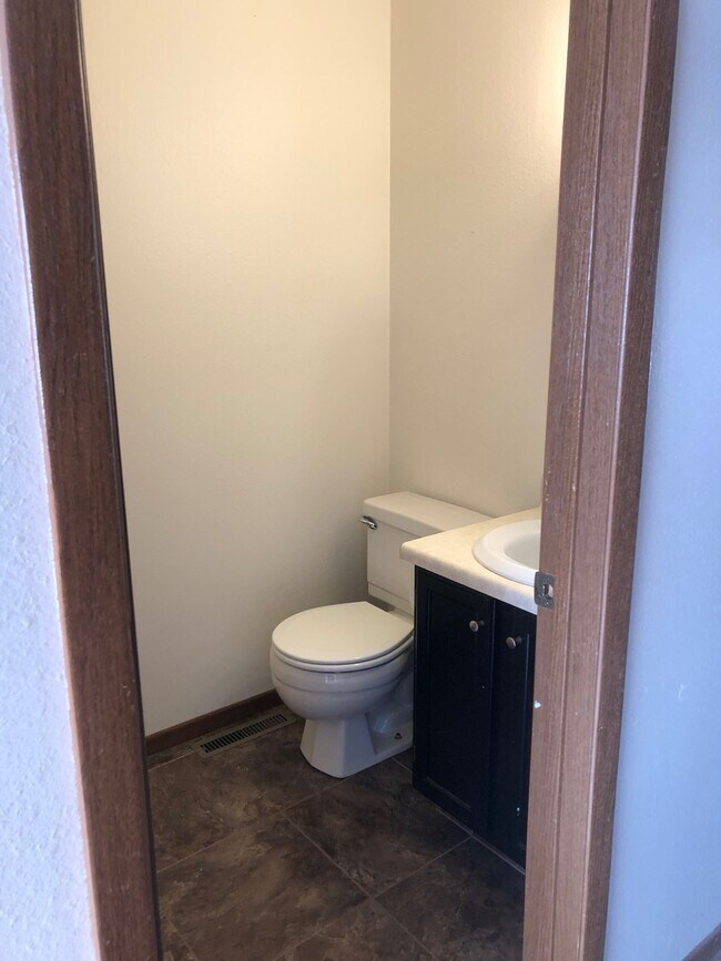 Building Photo - 3 bedroom 1.5 bath Twin Home