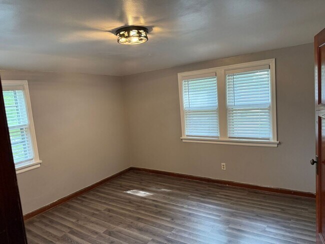 Foto del edificio - 5321 N 53rd St