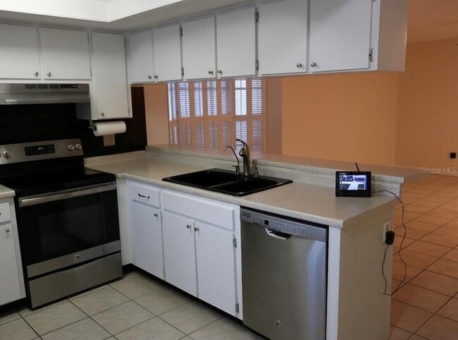 Building Photo - 3410 Arbor Oaks Ct