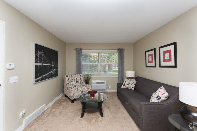 2HAB, 1BA - 660 ft² - Georgetown Village