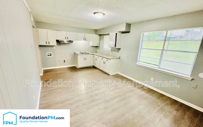 Foto del edificio - 5099 Blacksmith Dr