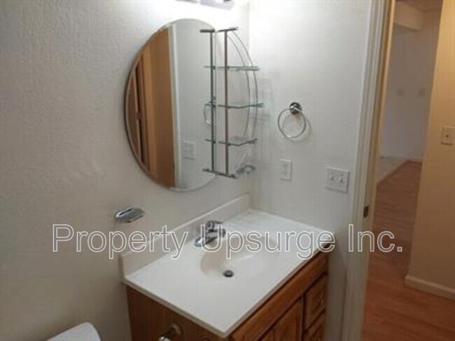 Foto del edificio - 1013 Echo Rd