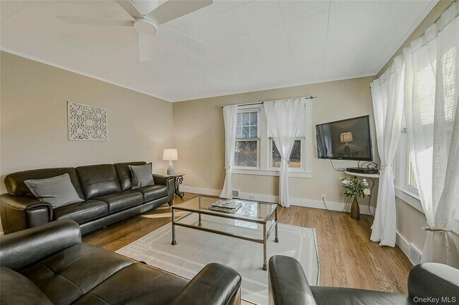 Foto del edificio - 425 Old Shipyard Ln