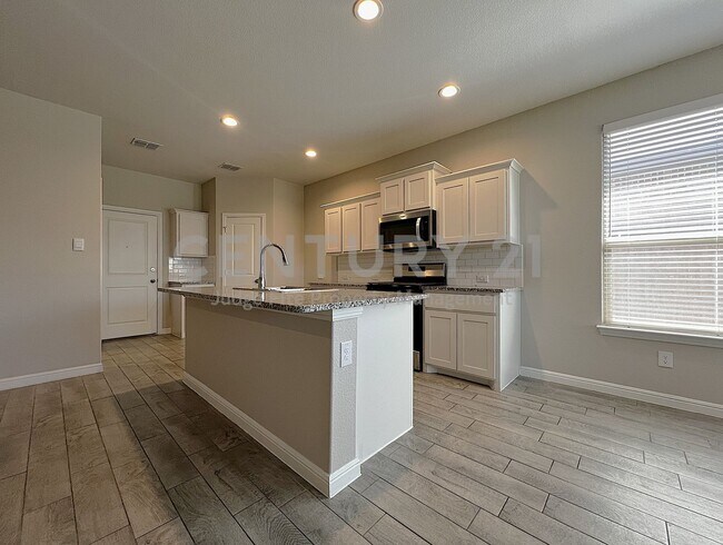 Foto del edificio - Crisp and Clean 4/2/2 in Boyd For Rent!