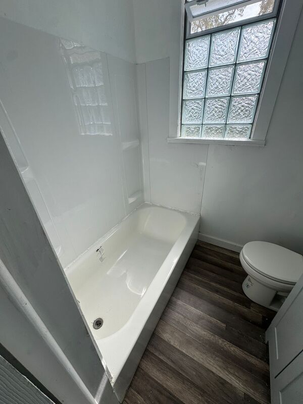 Building Photo - 3716 Beatrice Dr