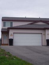 Building Photo - 2006 Greatview Dr