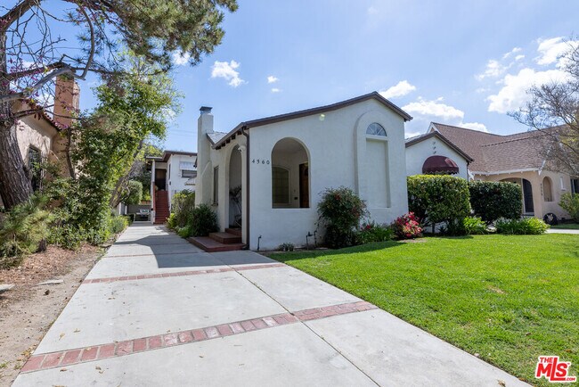 Foto del edificio - 4360 Kraft Ave